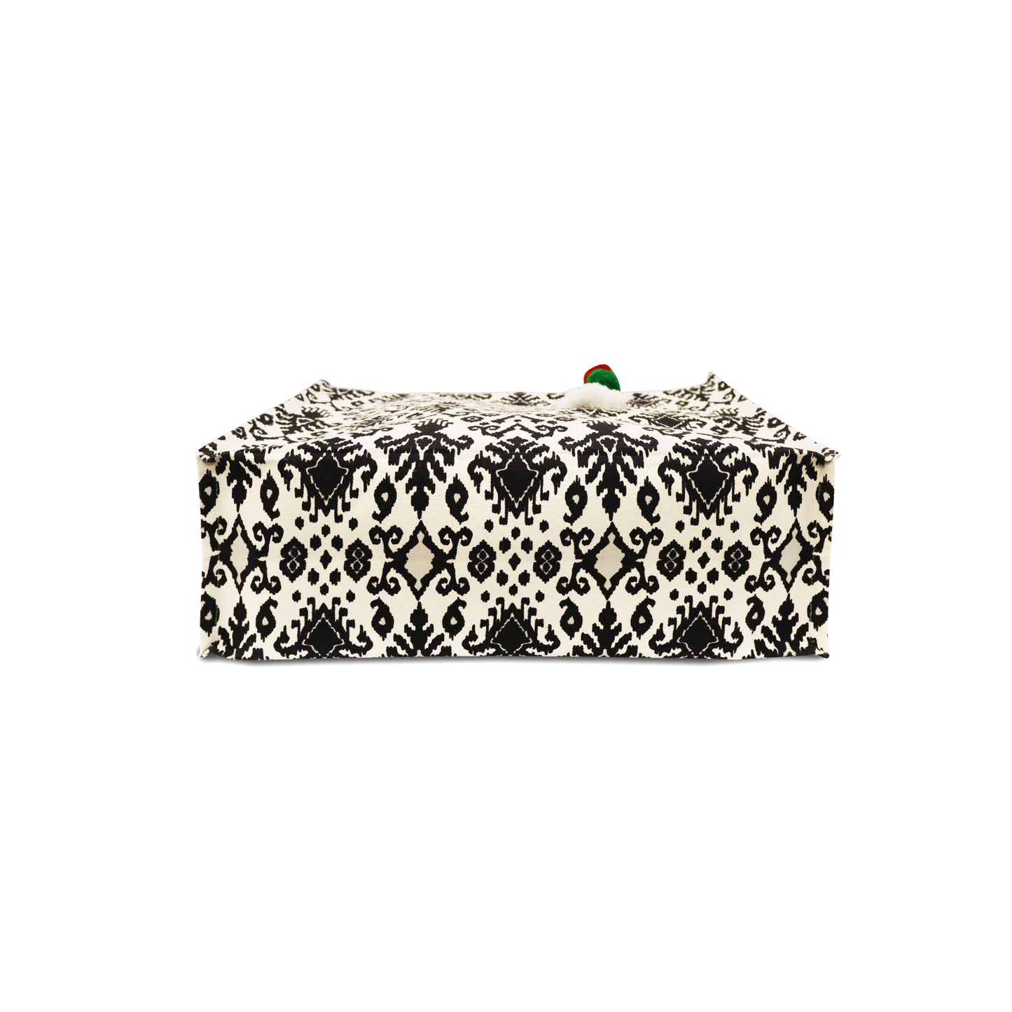 MAKE A STATEMENT WITH THE BOHO NOIR CARRYALL, WHERE BOHEMIAN CHARM MEETS MODERN FUNCTIONALITY