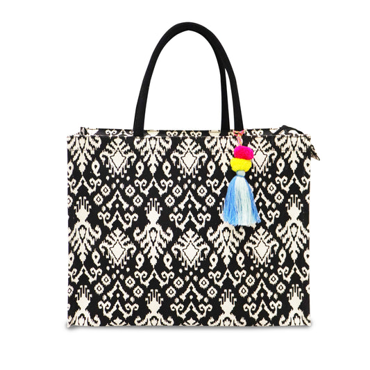 ORNATE NOIR SHOPPING BAG ELEGANCE IN EVERY DETAIL.