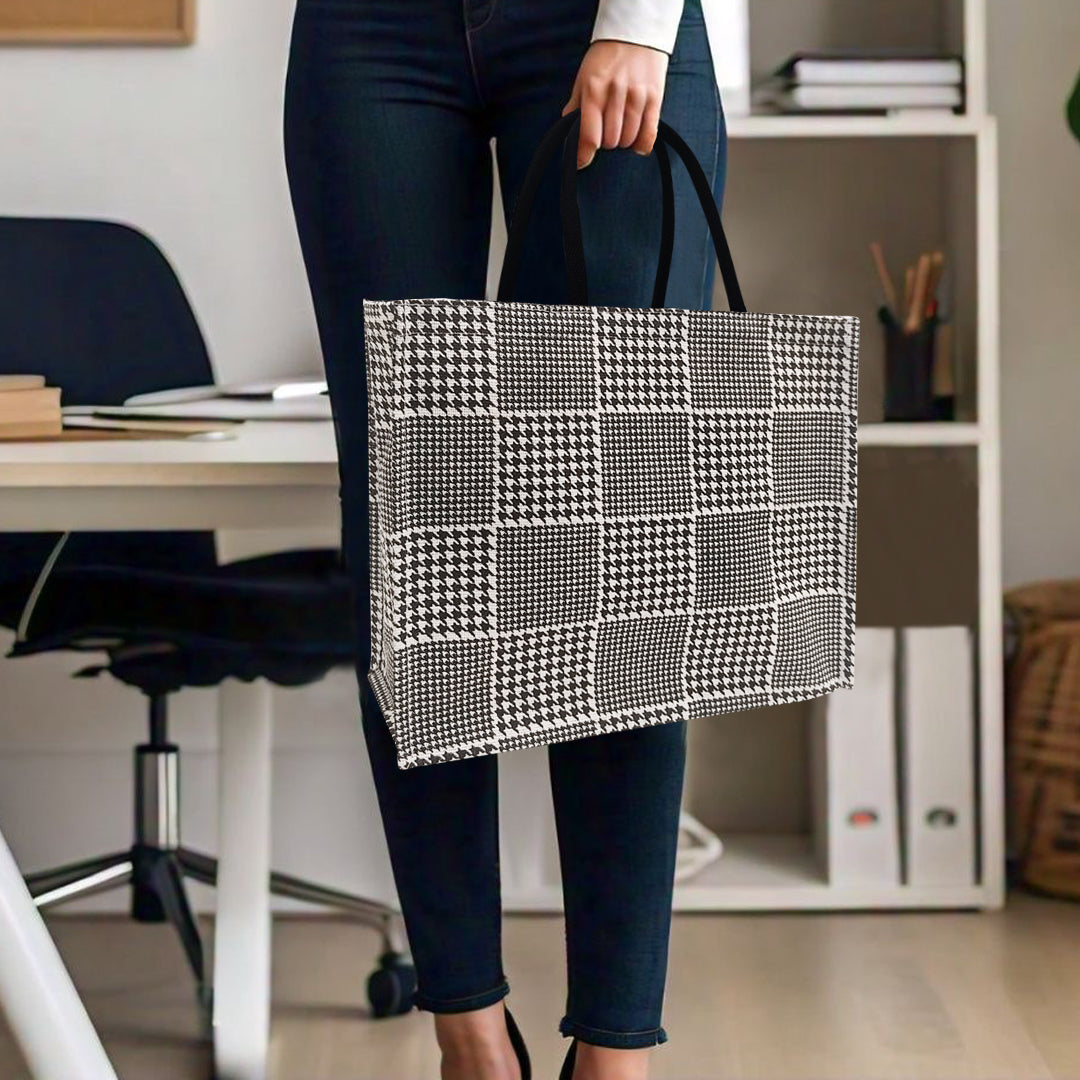 GEOMETRIC HOUNDSTOOTH STRIPESWITH ZIPPER AND OPEN POCKET INSIDE