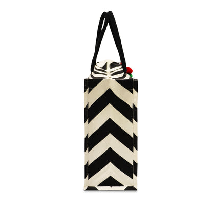 BOLD & BREEZY: CHEVRON CANVAS CARRYALL