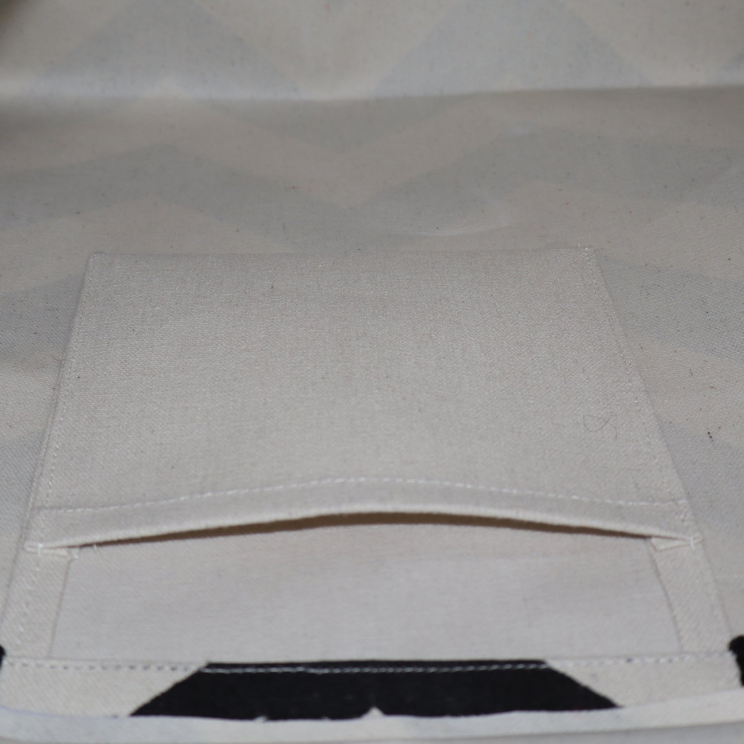 BOLD & BREEZY: CHEVRON CANVAS CARRYALL